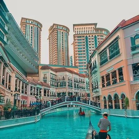 Morgan Suite Bgc Across5 Venice Canal Mall Free Pool Gym